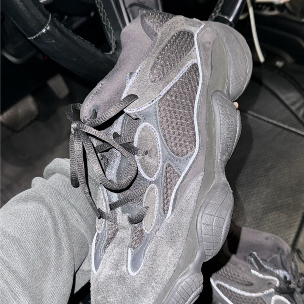 Yeezy 500 black size 7 in men’s